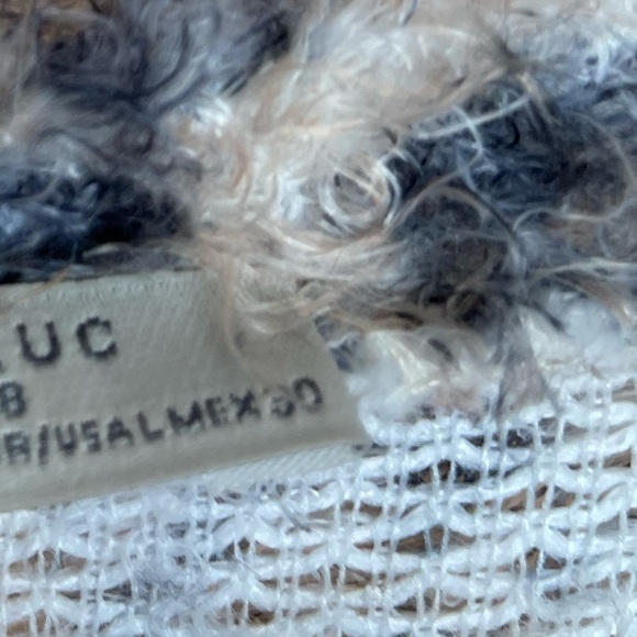 Zara Trafaluc Animal Print fuzzy sweater.
Womens Large - Picture 9 of 13